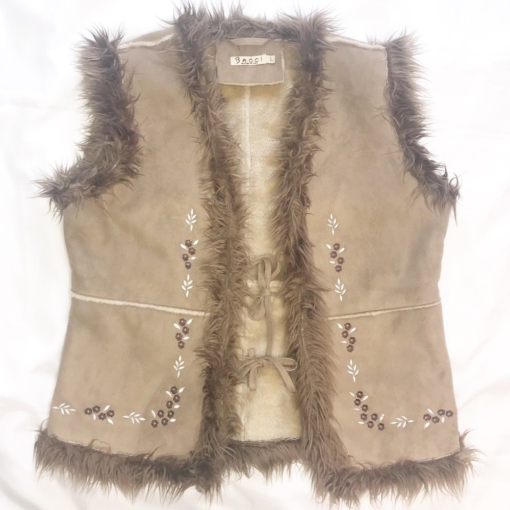 *Bacci Designed in Italy faux Sued & Fur Vest. Size Large - Picture 4 of 8